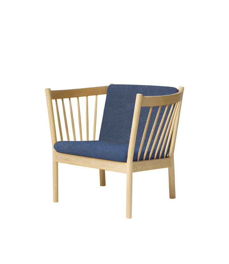 FDB Møbler J146 Armchair, Nature Lacquered Oak/Dark Blue