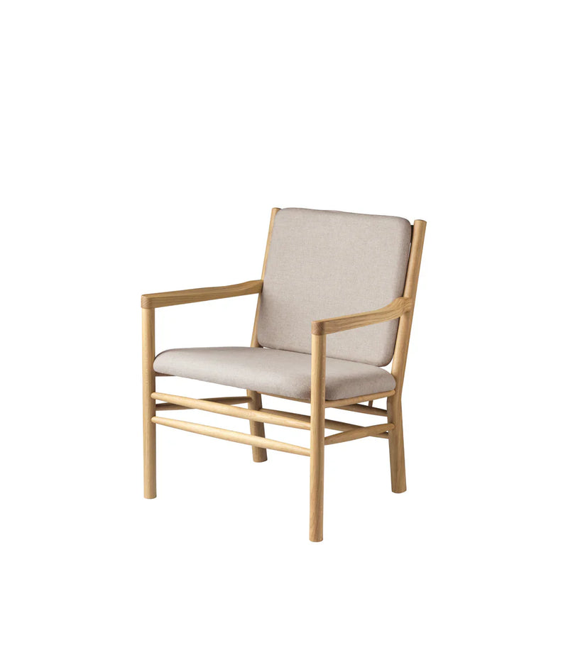 FDB Møbler J147 Armchair, Nature Lacquered Oak/Beige