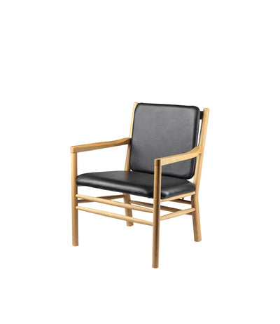 FDB Møbler J147 Armchair, Nature Lacquered Oak/Black Leather