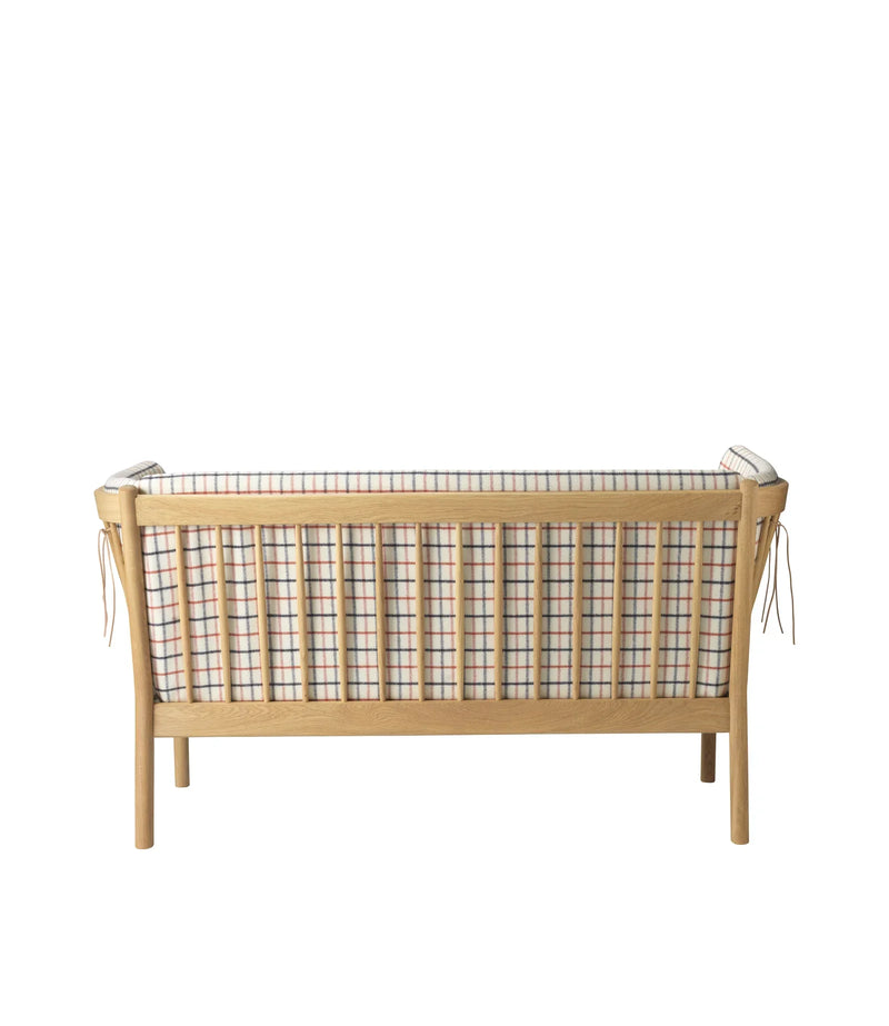 FDB Møbler J148 2 Pers. Couch, Nature Lacquered Oak/Red Wool