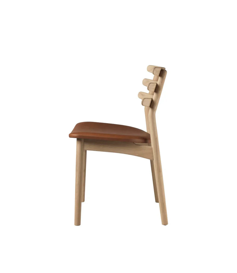 FDB Møbler J48 Chair, Nature Lacquered Oak/Cognac Leather