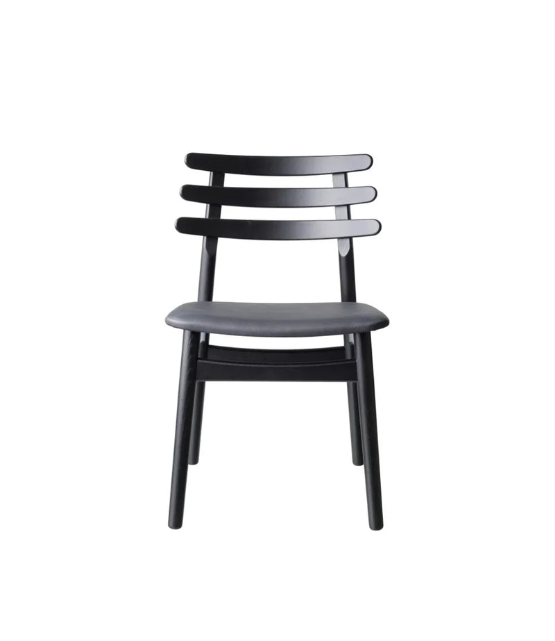 FDB Møbler J48 Chair, Nature Lacquered Oak/Black Leather