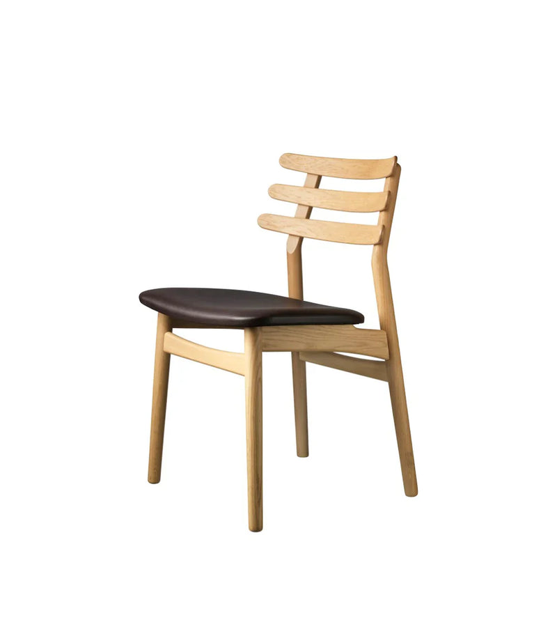 FDB Møbler J48 Chair, Nature Lacquered Oak/Dark Brown Leather