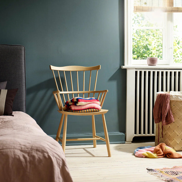 FDB Møbler J52B Chair, Nature Lacquered Beech – rosendahl.com