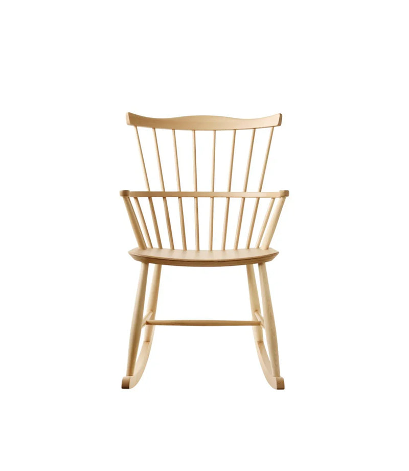 FDB Møbler J52G FDB Møbler J52G Rocking Chair, Nature Lacquered Beech – rosendahl.com