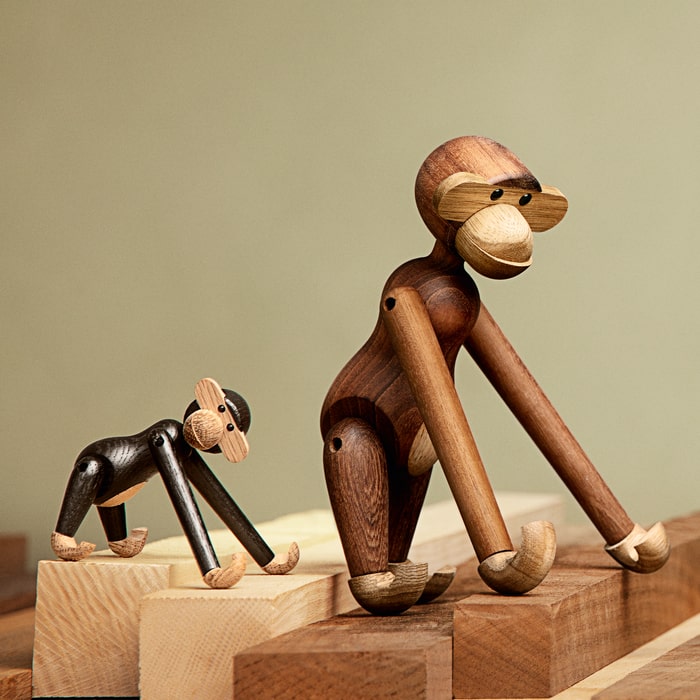 Kay Bojesen Monkey, Dark Stained Oak, Mini – rosendahl.com