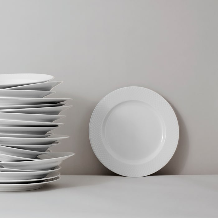 Lyngby Porcelæn Rhombe Plate, White – rosendahl.com