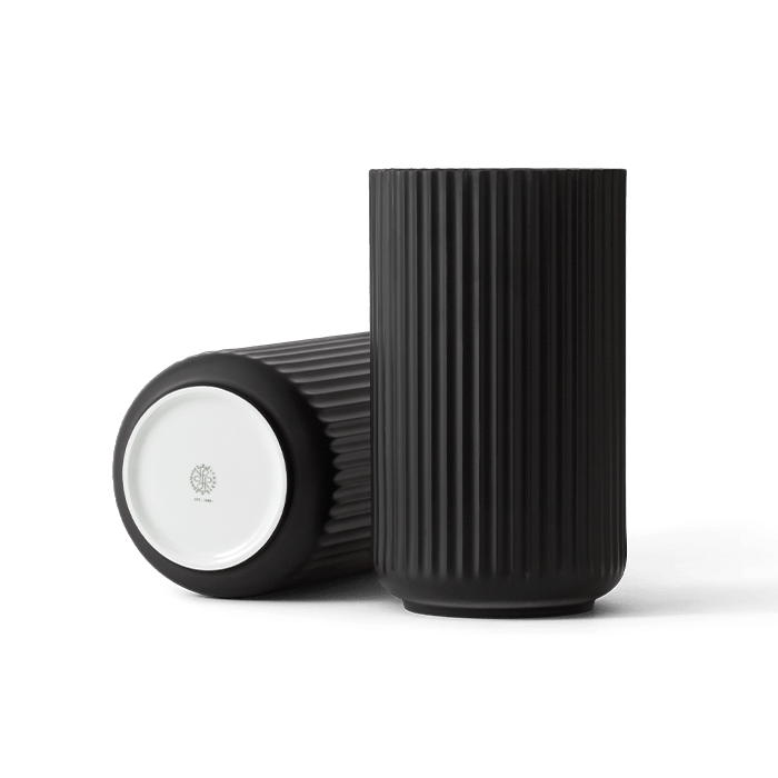 Lyngby Porcelæn Vase, Black – rosendahl.com